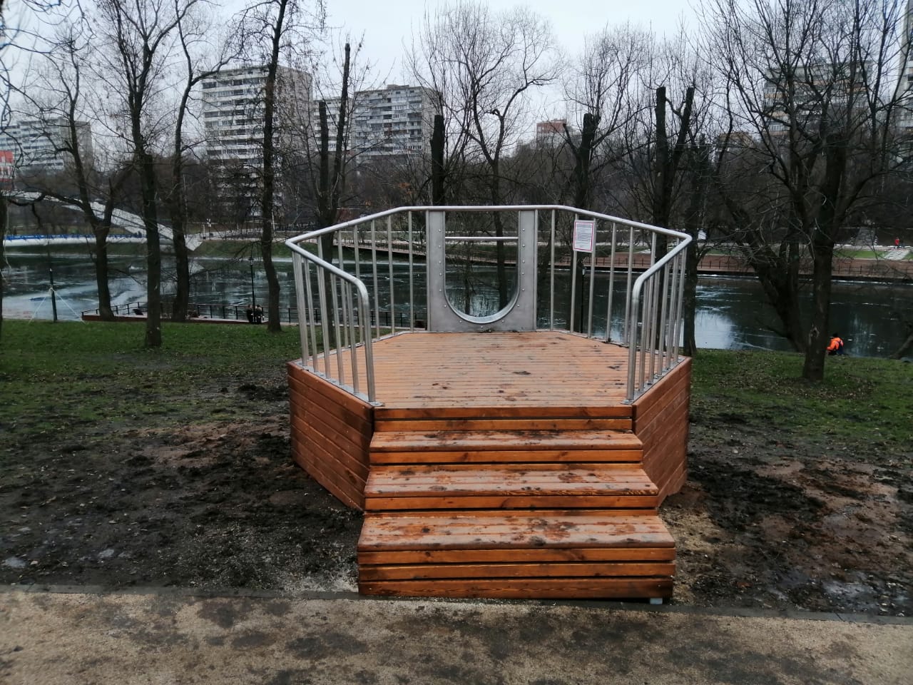 Горка-желоб на естественном холме (13 п.м.)