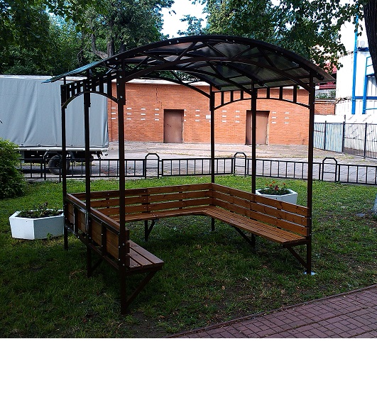 Беседка с лавочками