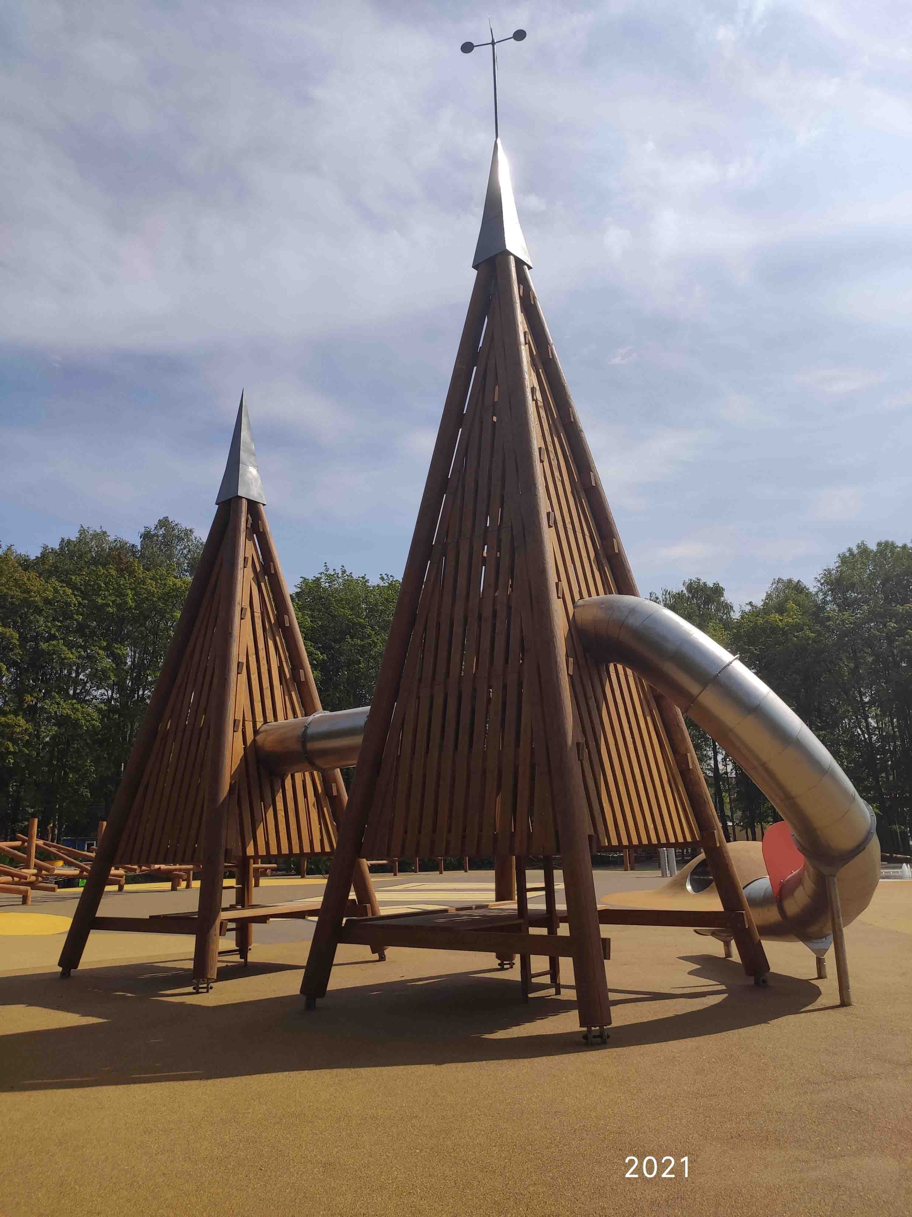 Детский игровой комплекс "Две пирамиды"