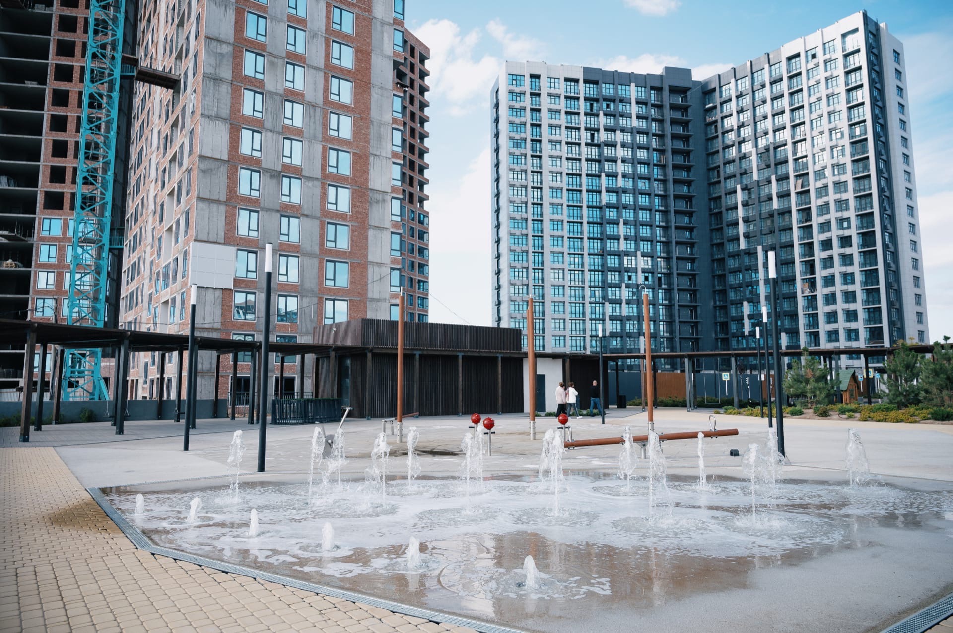 Брызгалка на столбе (элемент площадки для игр с водой)