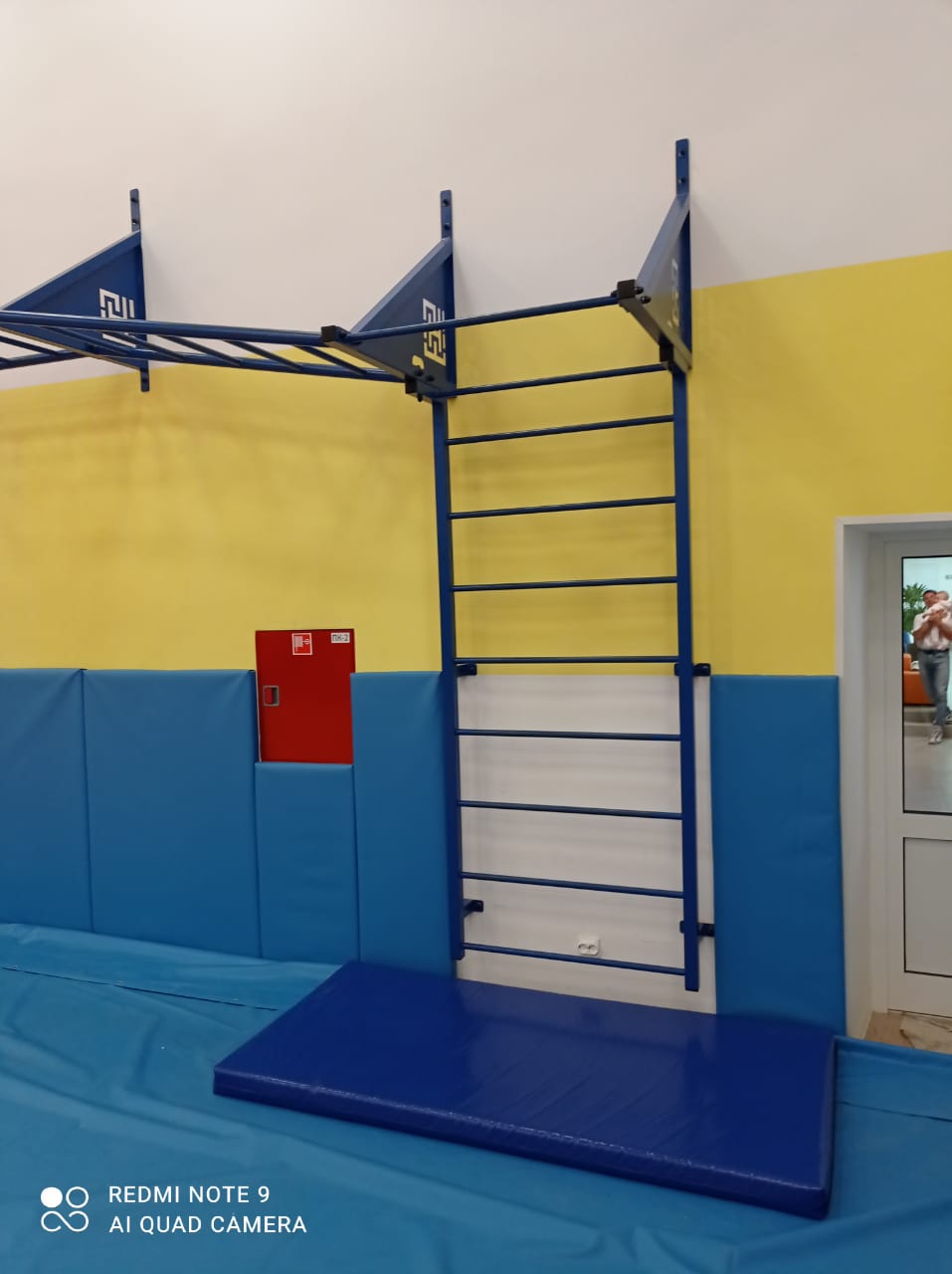 Рукоход настенный