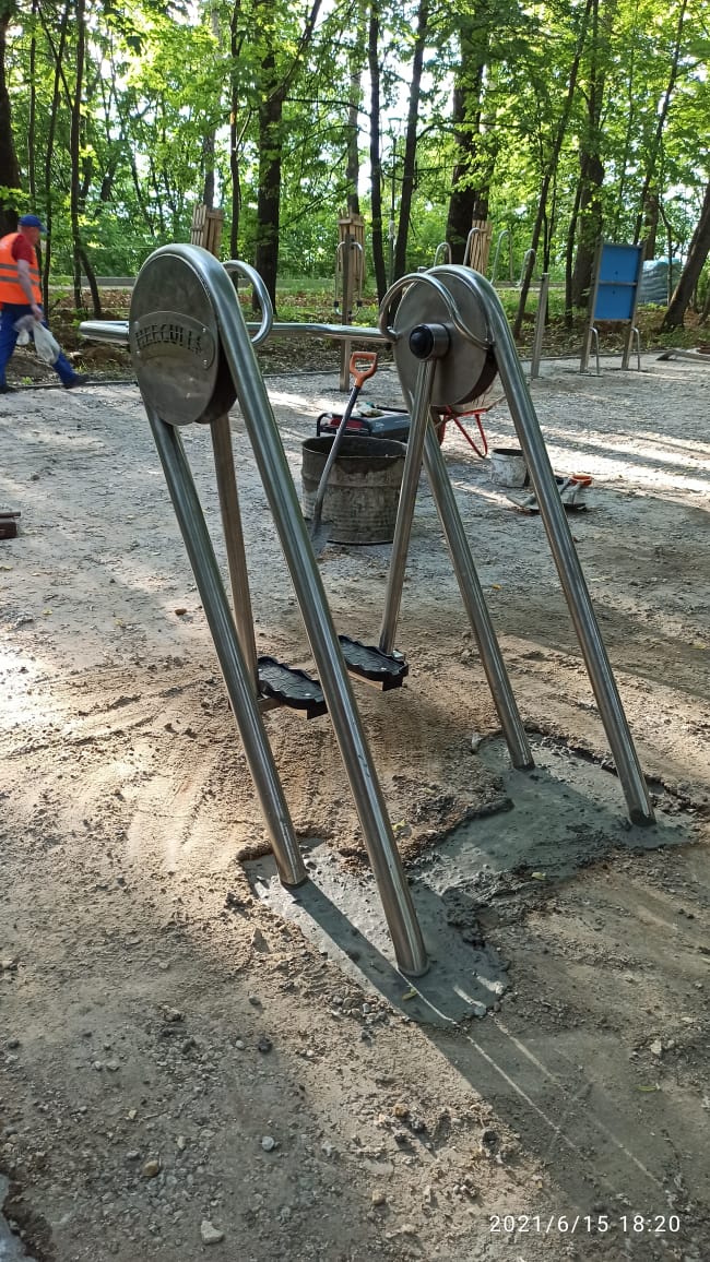 А-0103 Воздушный ход (ходули) уличный тренажер