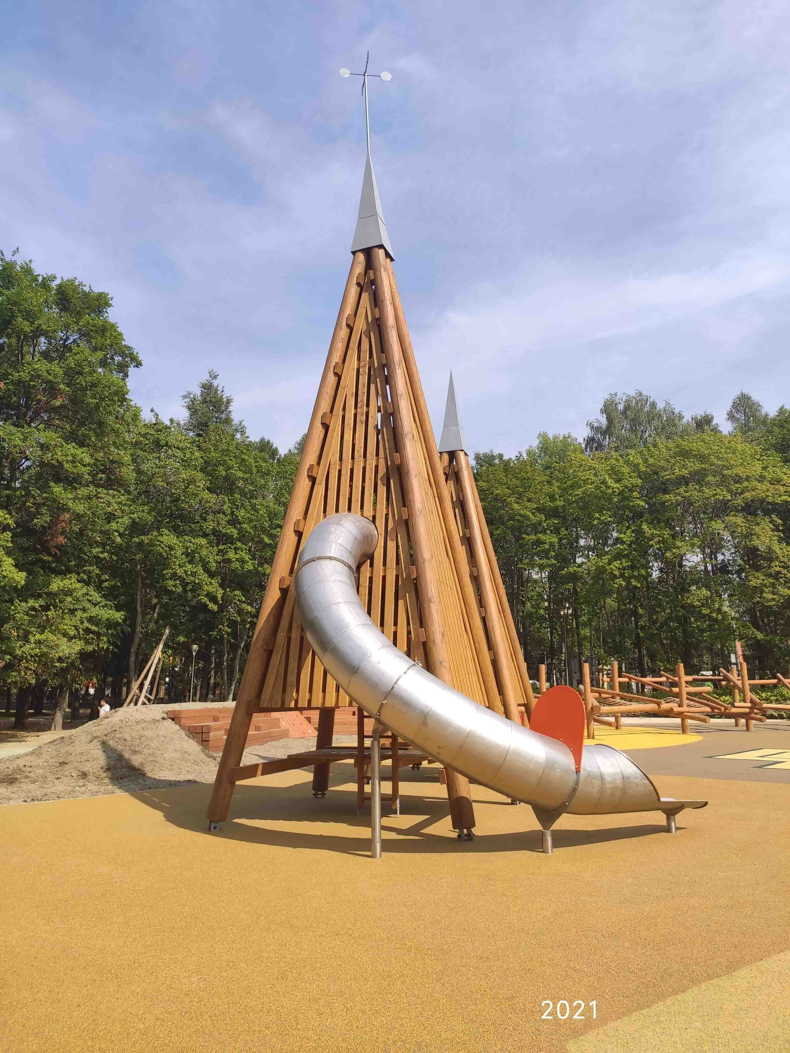 Детский игровой комплекс "Две пирамиды"