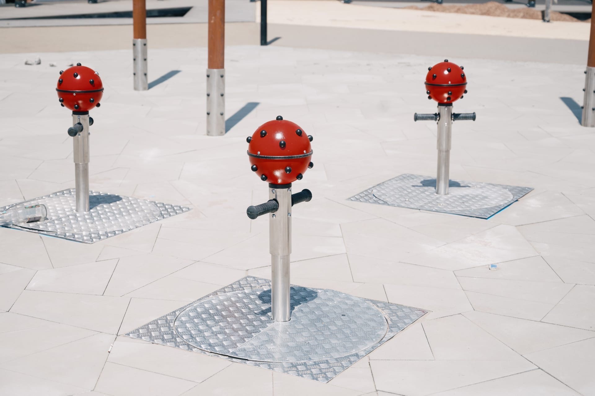 Брызгалка 360 (элемент детской площадки для игр с водой)