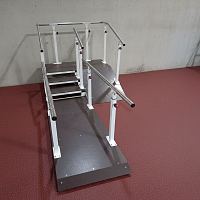 Горка реабилитационная с брусьями