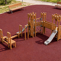 Большой деревянный замок с горками из нержавейки и канатным переходом